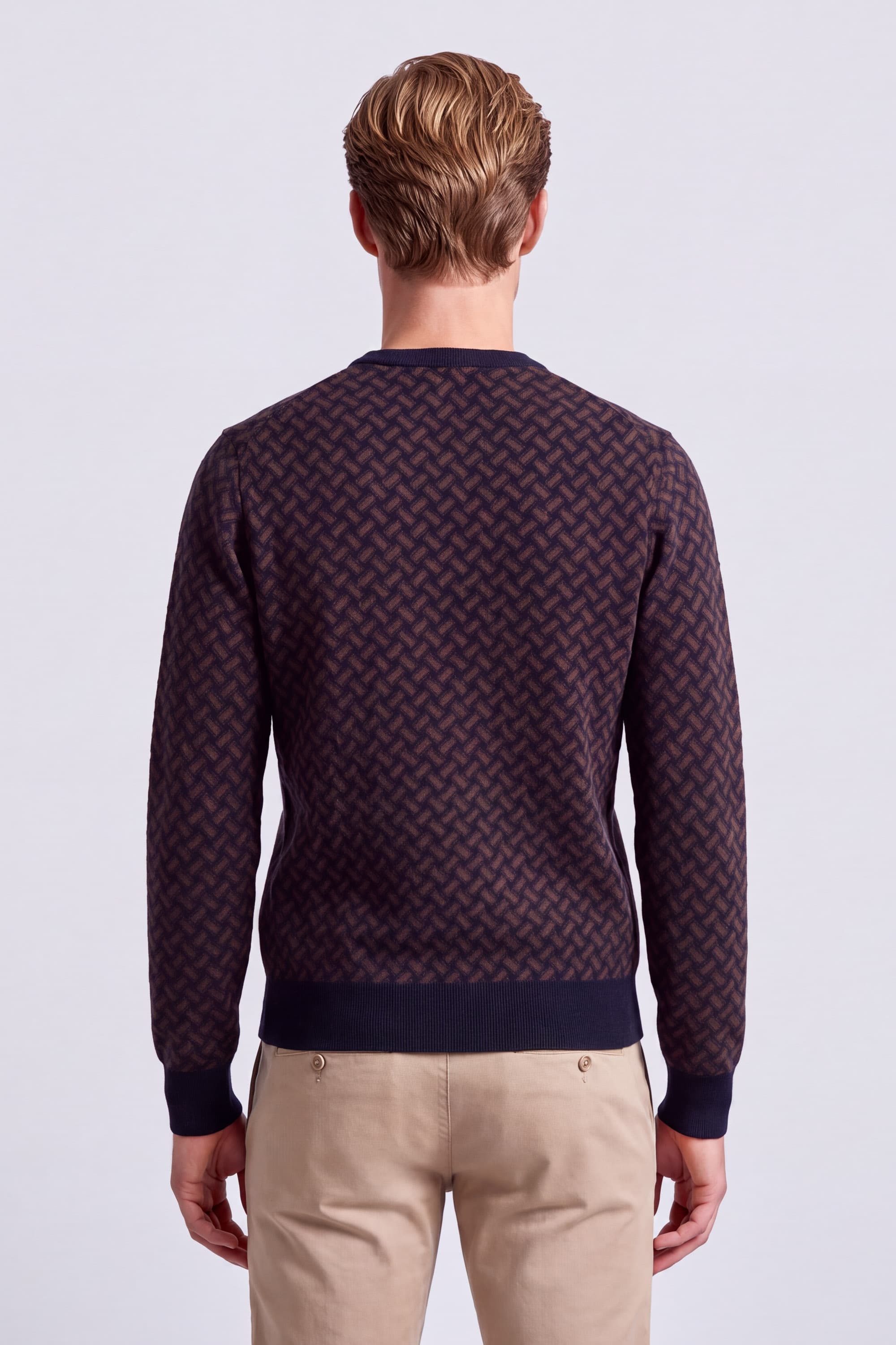 V-Neck Cashmere Sweater - Image 5