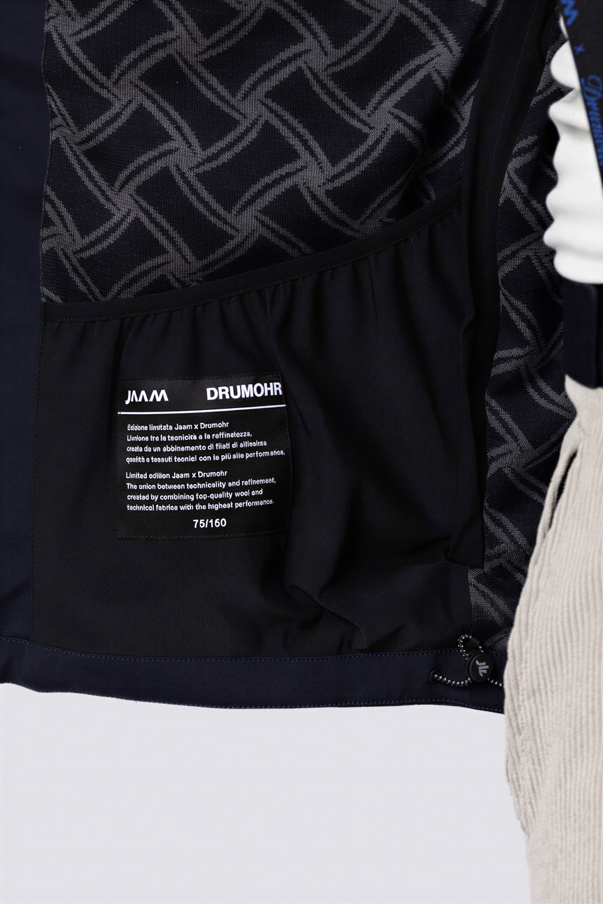 Razor Blade ski Jacket - Image 5