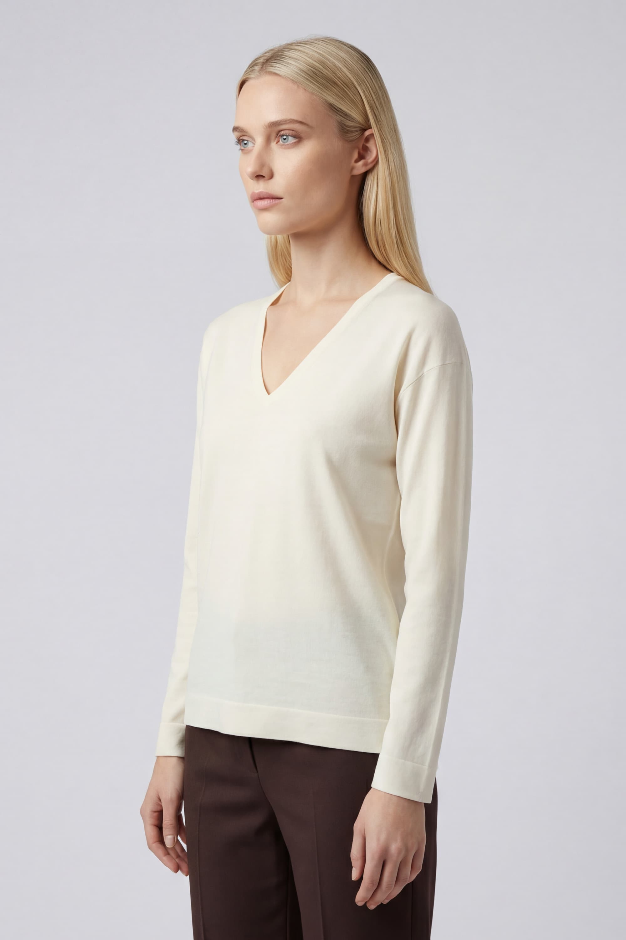 V-Neck Sweater in Extrafine Merino Wool - Image 3