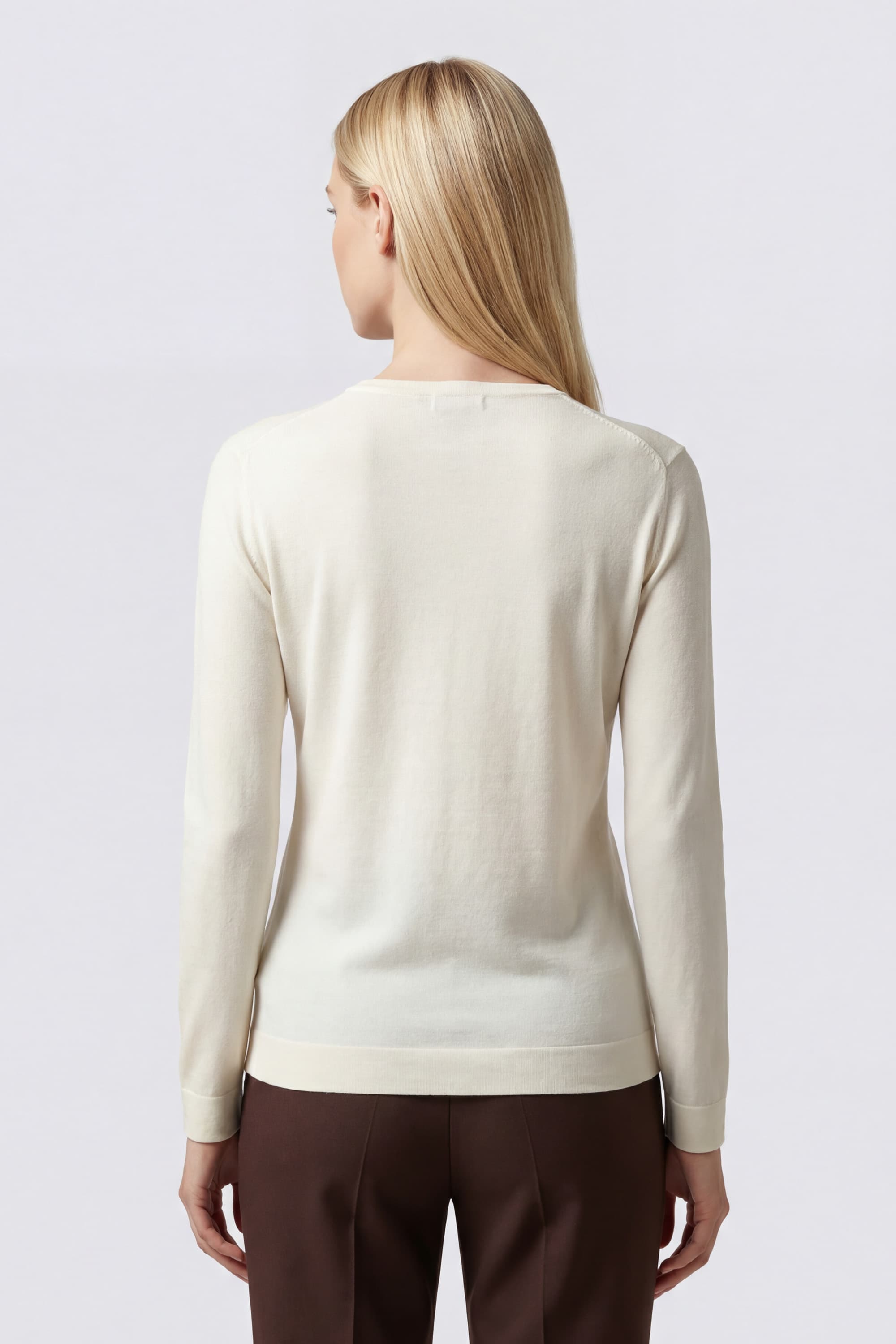 V-Neck Sweater in Extrafine Merino Wool - Image 4