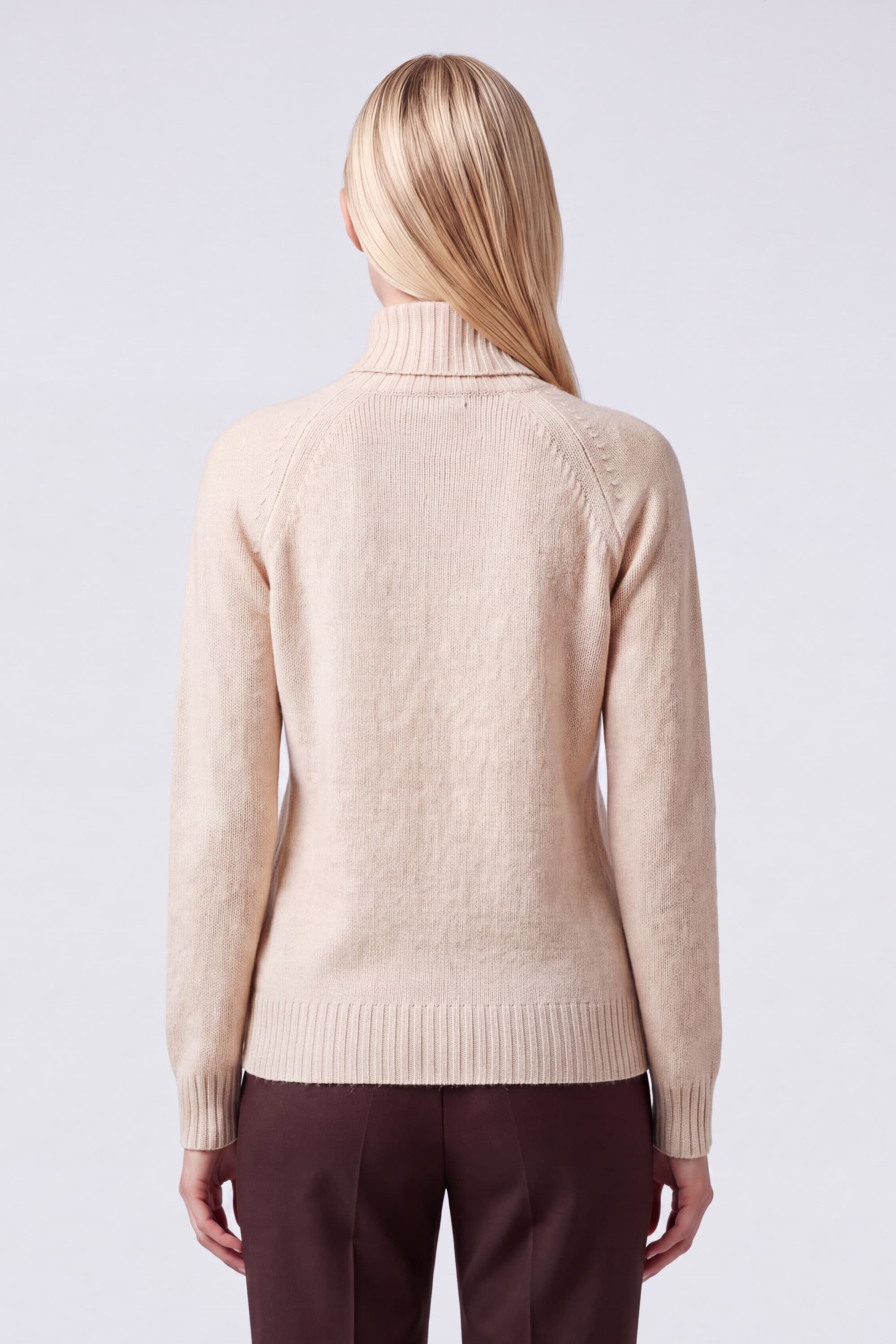 Dolcevita in Lambswool - Image 5