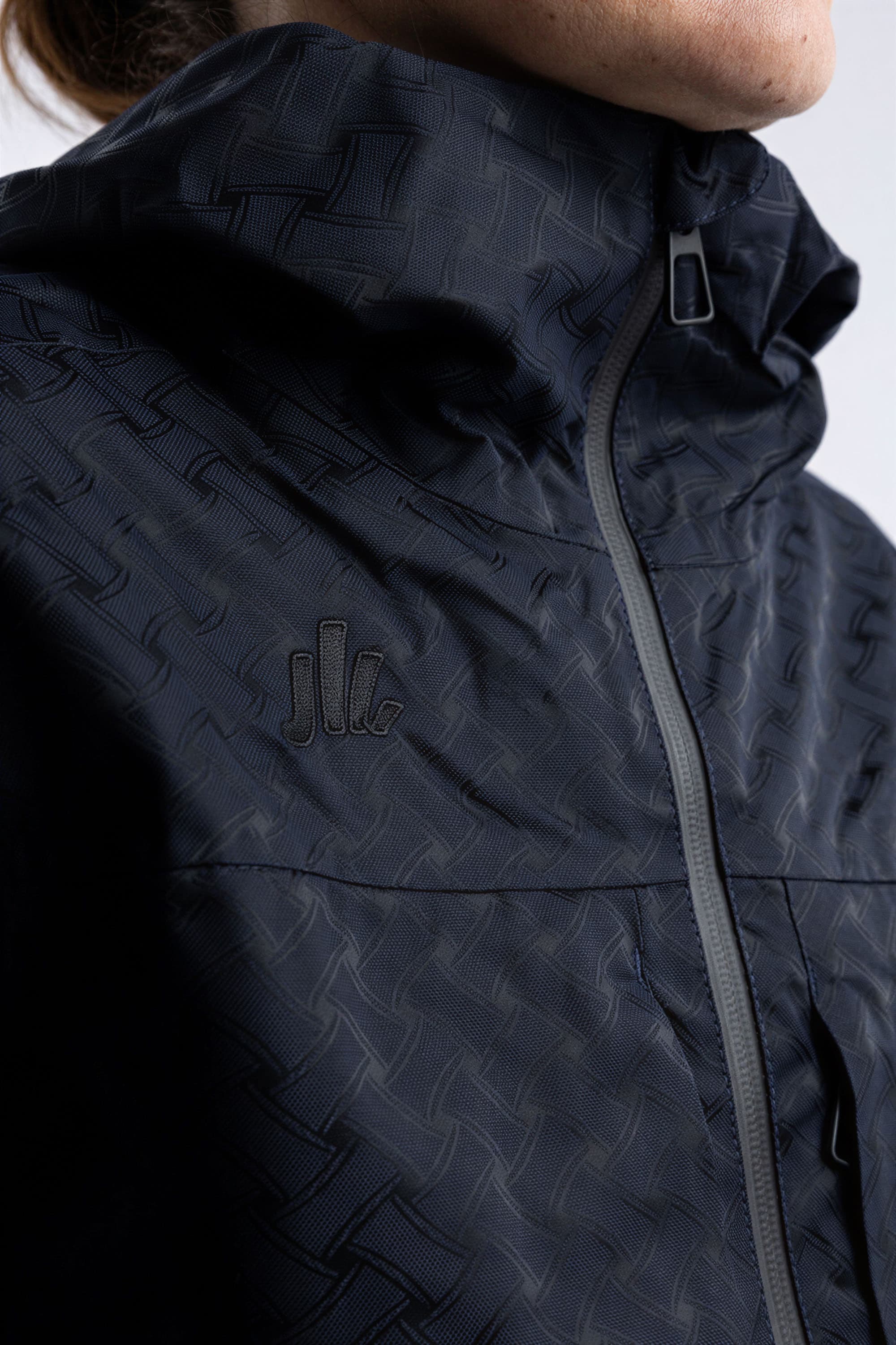 Razor Blade ski Jacket - Image 5