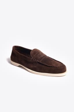 DARK BROWN
