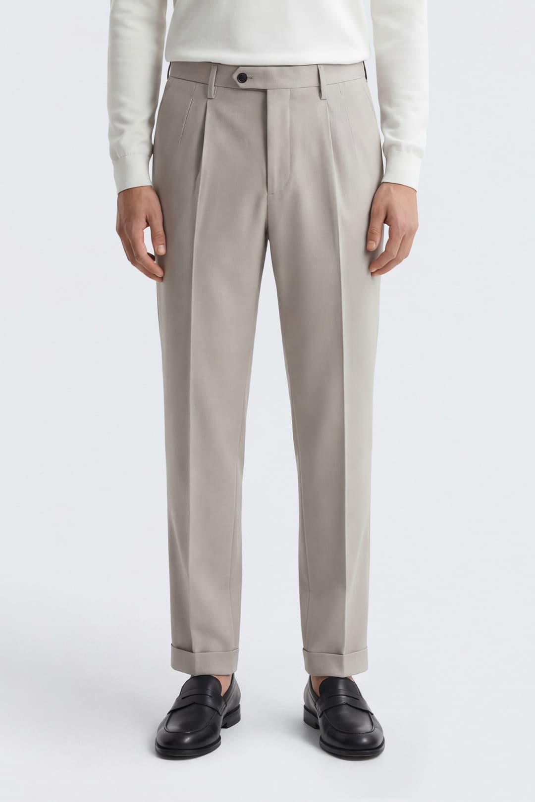 Carrot Trousers with Pleats in Virgin Wool