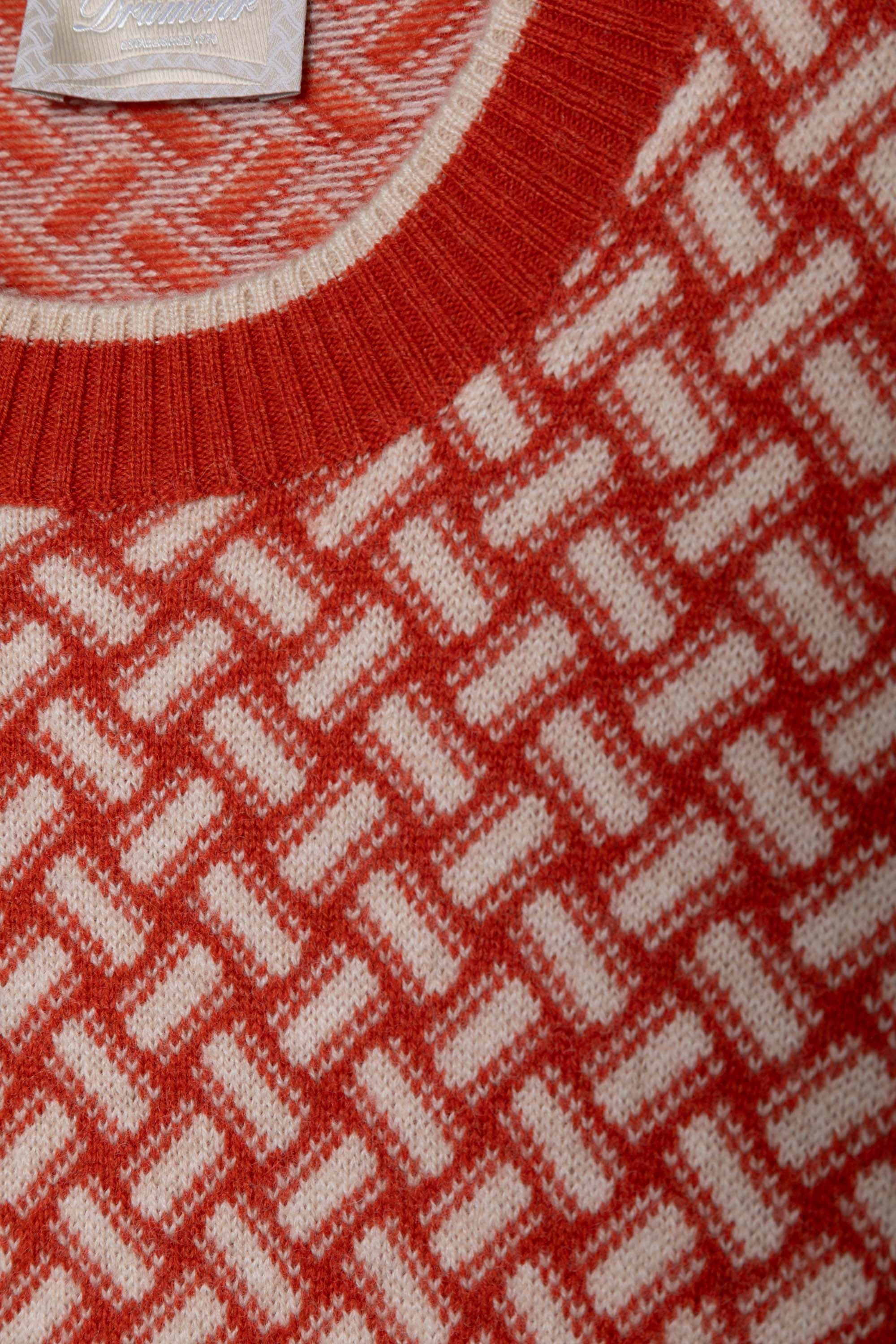 Razor Blade Crew Neck Sweater in Cashmere - Image 4