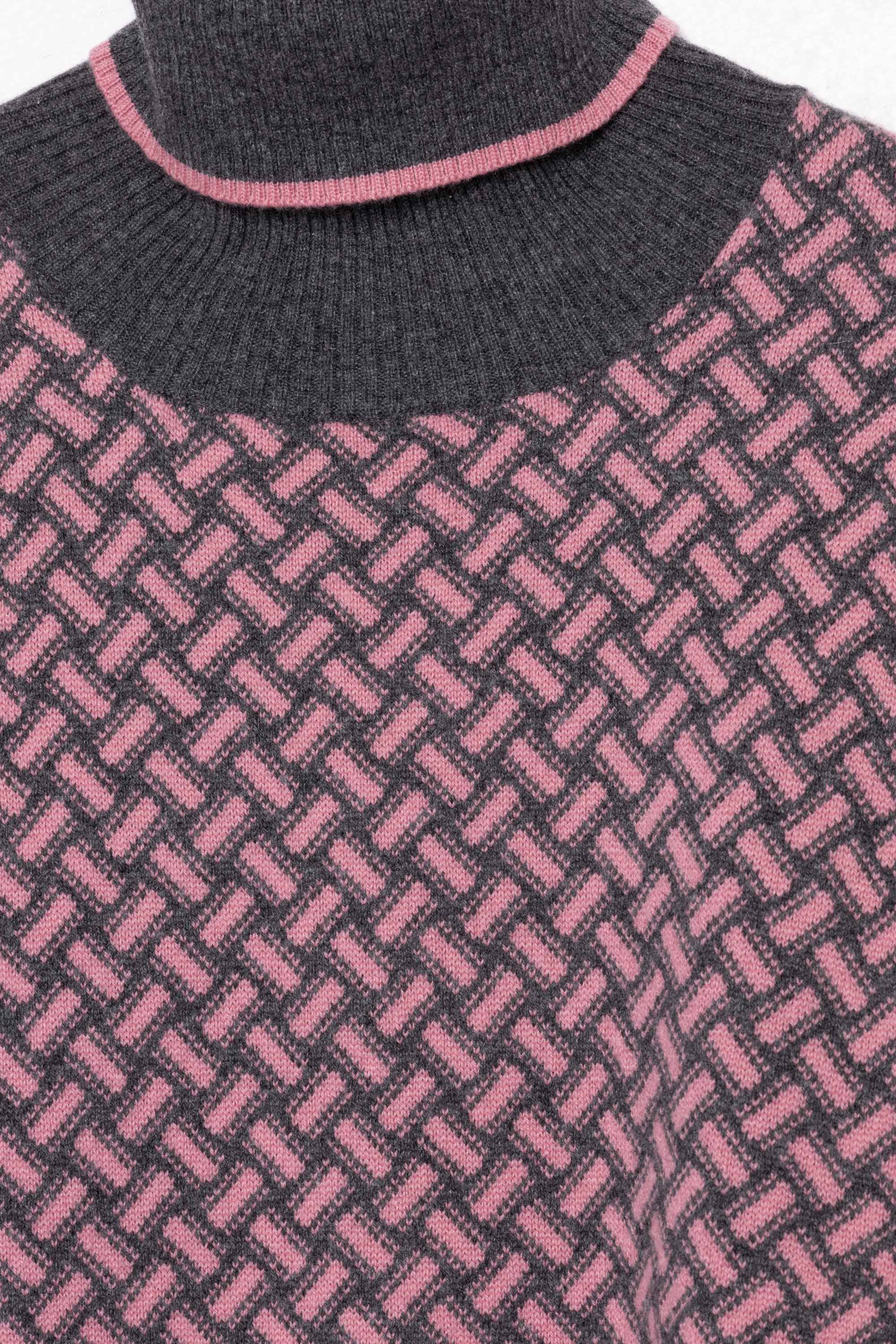 Dolcevita Razor Blade in Cashmere - Image 4