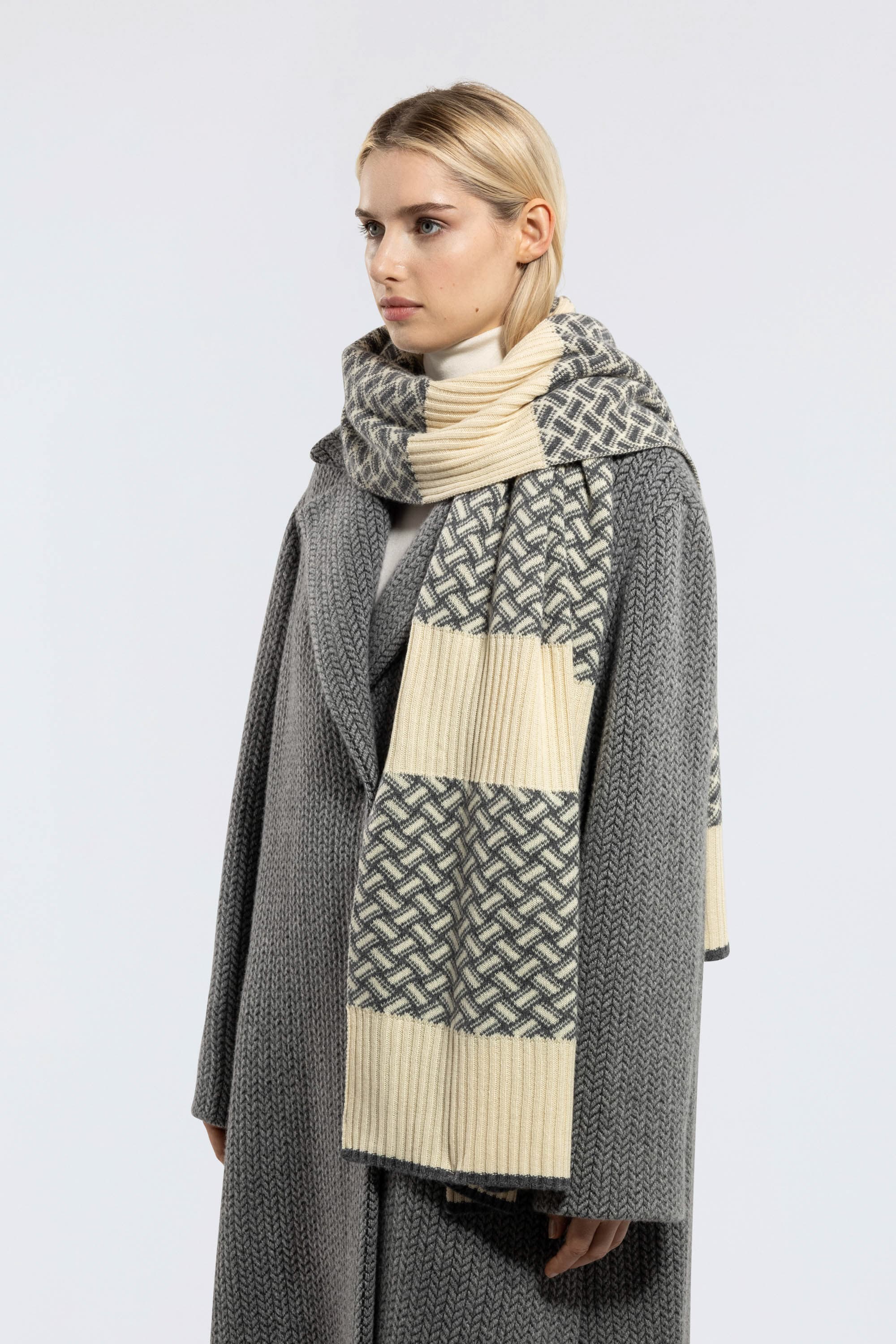 Razor Blade Cashmere Scarf - Image 3